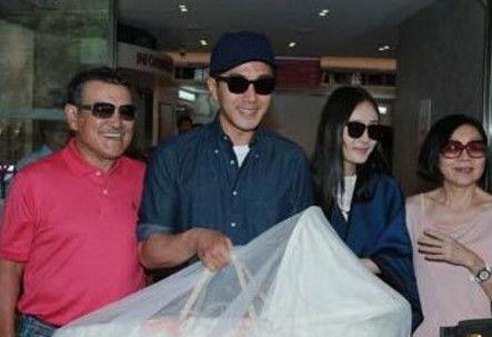 娱乐圈吃瓜两个人,揭秘幕后真相! 第1张 娱乐圈吃瓜两个人,揭秘幕后真相! 第1张